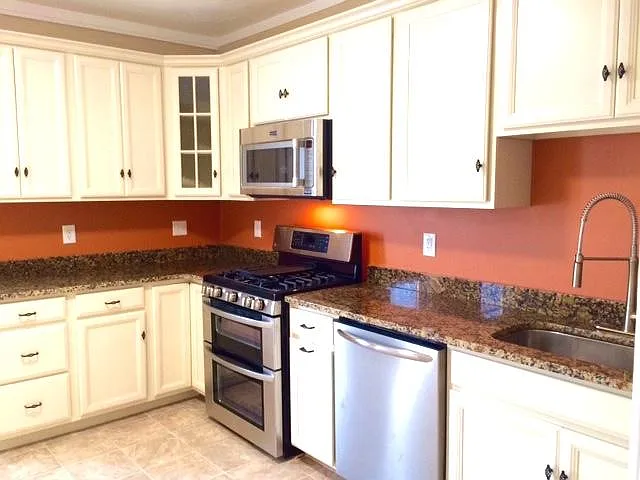 200 Washington Ave #RM — Photo 5