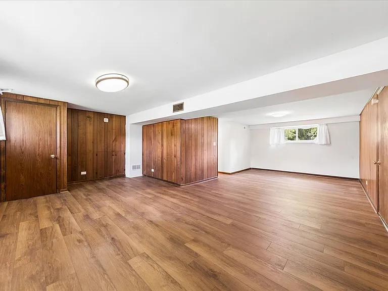 61 Miller Rd — Photo 9