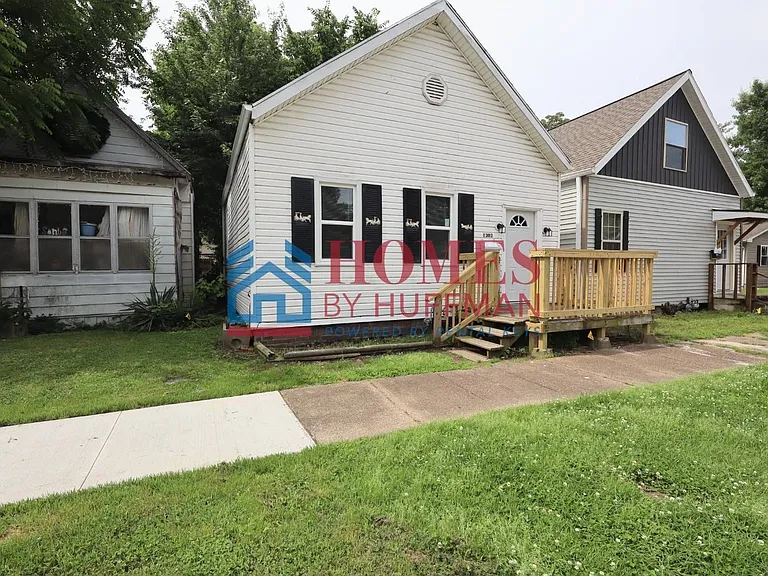 1303 E Indiana St — Photo 2
