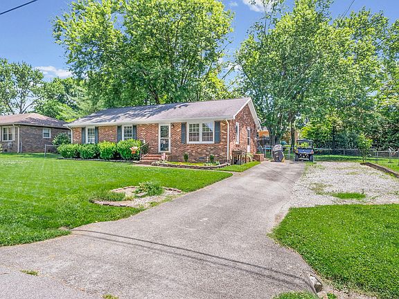 2nd image of 3416 Greenwood Dr