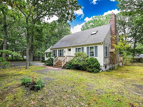 4th image of 6 Elizabeth Ln