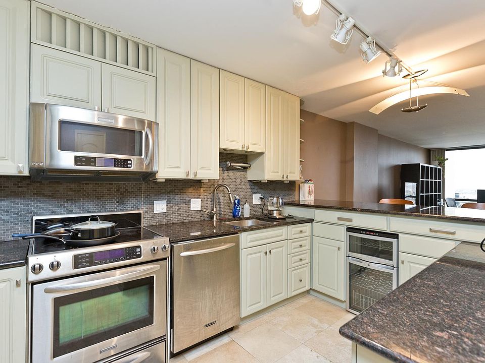 1st image of 1636 N Wells St #2208C