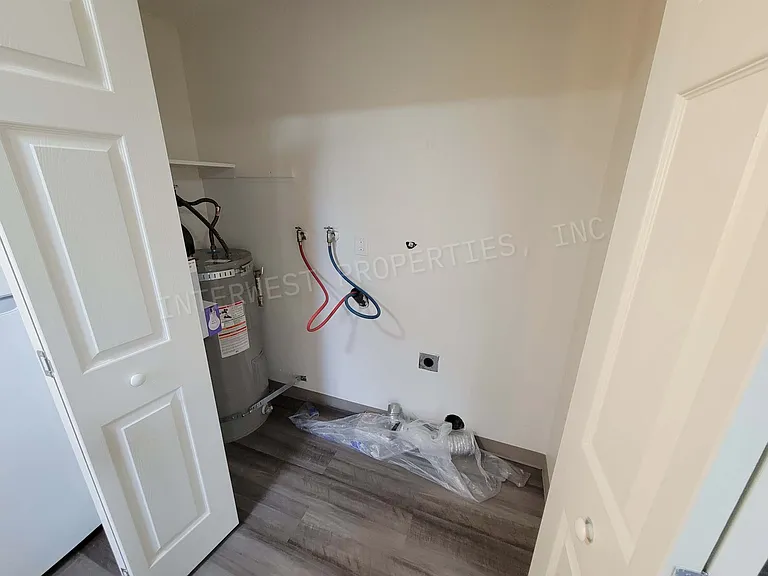 2618 Neals Ln #F — Photo 10