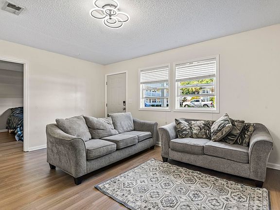 5th image of 4150 Horseshoe Rd N APT 33