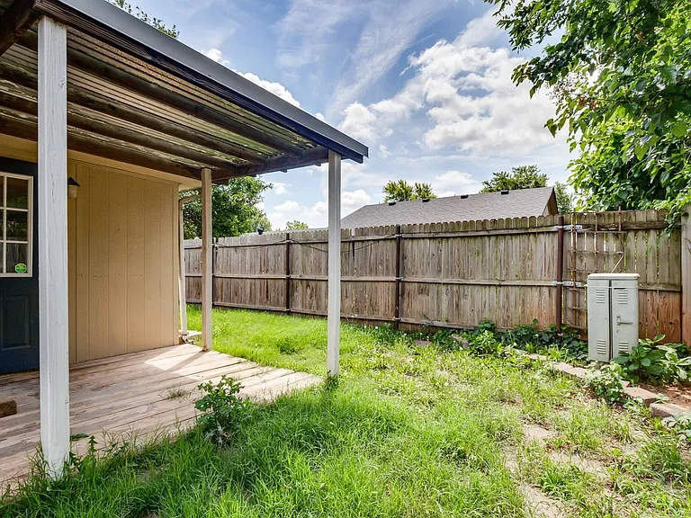12316 SW 14th St — Photo 35