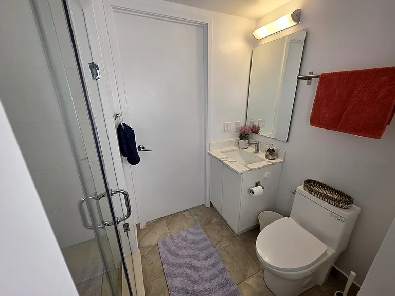 14 York St #5008A — Photo 8