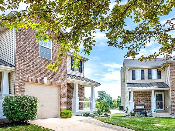 4th image of 61 Country Village Ct