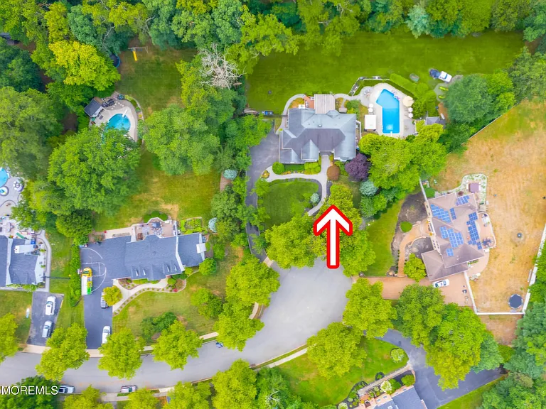 1577 Country Club Ln — Photo 9