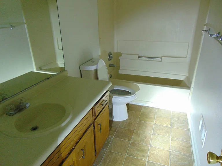 1750 Southgate Ln SE #A — Photo 10