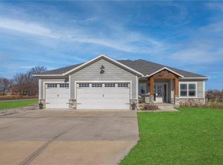 15762 Metro Ave, Bonner Springs, KS 66012