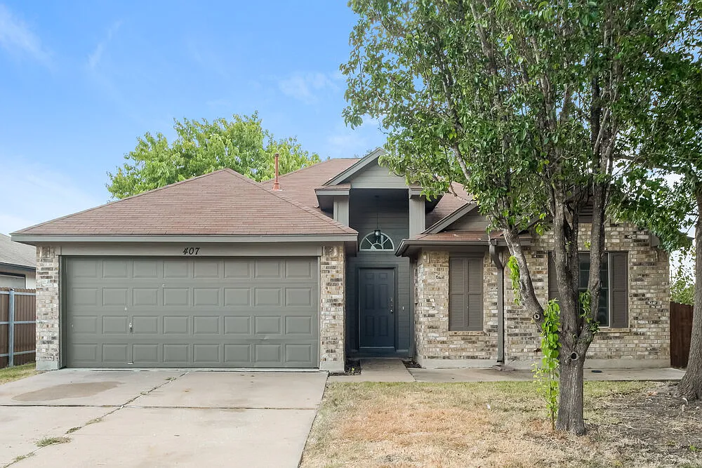 3 bed, 2.0 bath, 1765 sqft, $1,915 — Photo 1