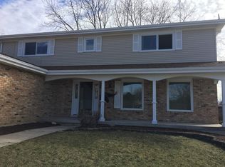2920 E Shagbark Trl, Crete, IL 60417