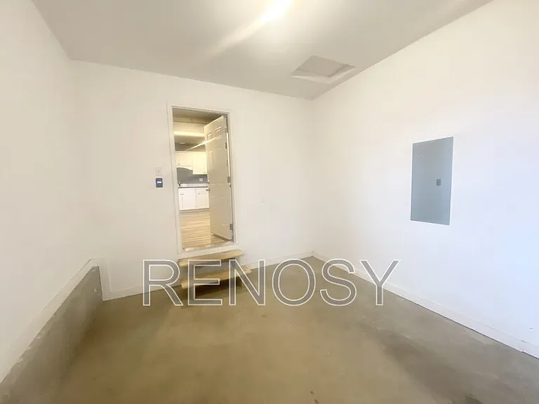 217 E Front St #B — Photo 16