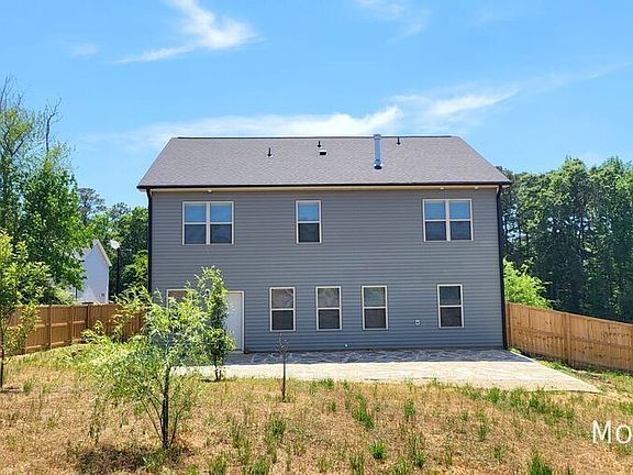 3rd image of 1021 Silver Farm Rd