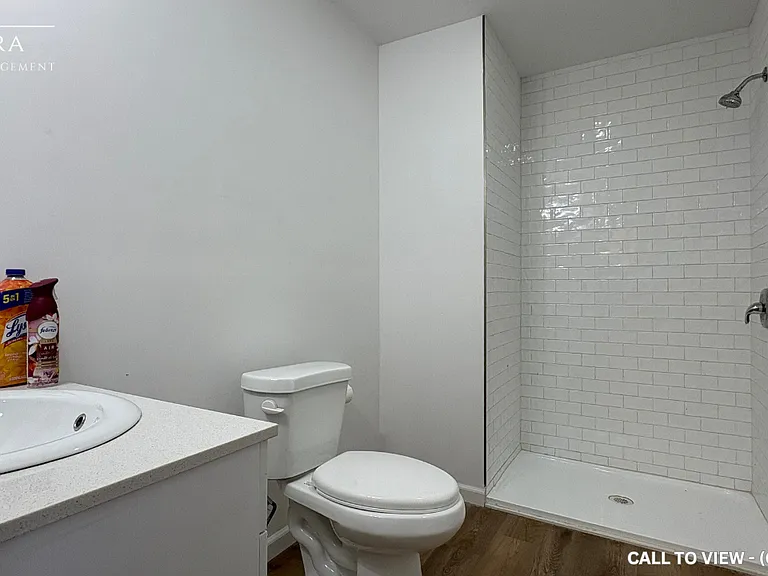 244 King St #212 — Photo 6