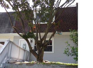 423 Saracino Dr, Maybrook, NY 12543