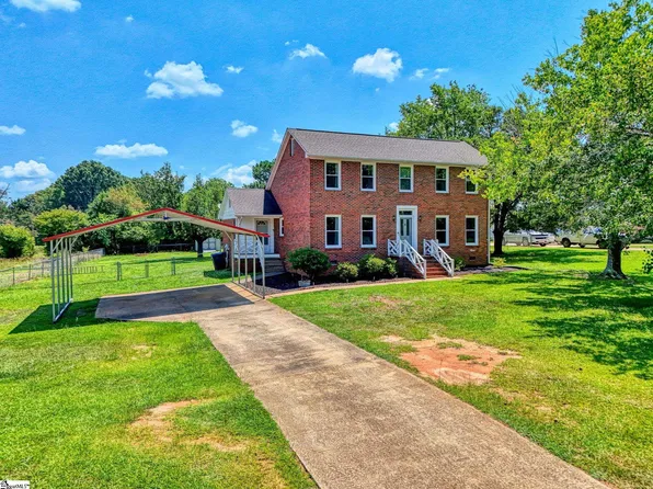 104 Locksley Dr, Greenwood, SC 29649