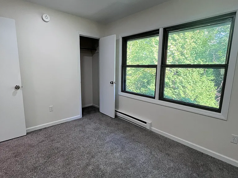 11 Lamoille St #E — Photo 5