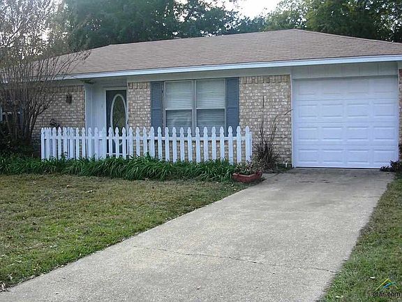 3rd image of 207 Shady Ln
