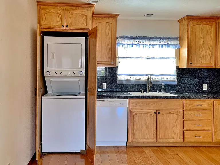 1691 Albion Ct #101 — Photo 4