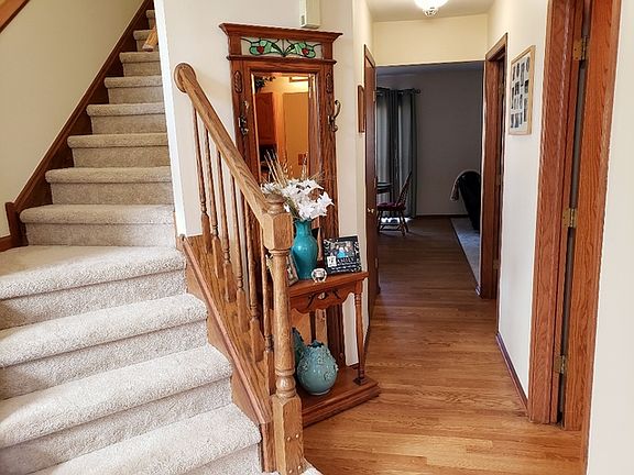 2nd image of 24046 Primrose Cir