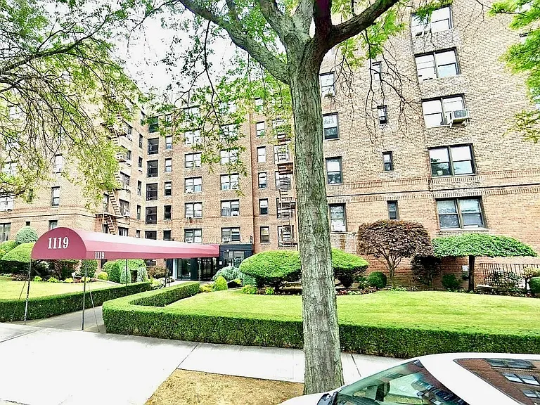 1119 Ocean Pkwy #3G — Photo 12