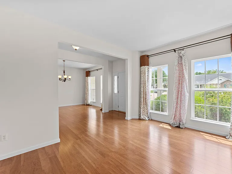 34 Bonhomme Richard Ct — Photo 9