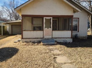 1101 N Summit St, Arkansas City, KS 67005