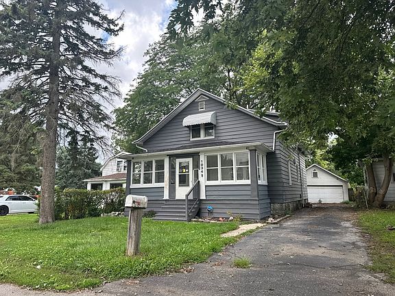 2nd image of 1034 Bacon St