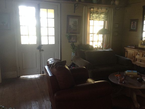 Great Rm with 3 french doors