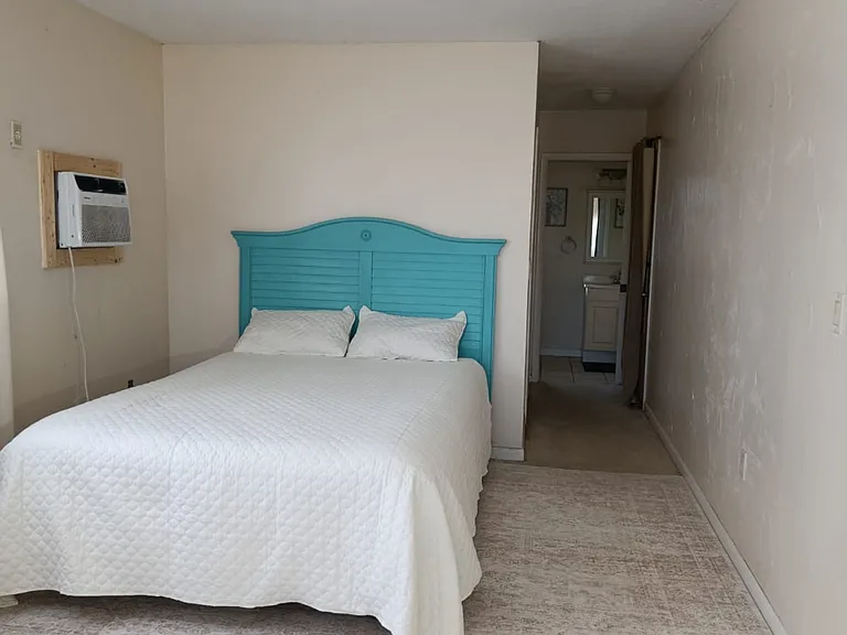 215 Zephyr Rd — Photo 18
