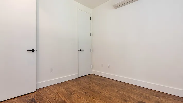 Rented by Nooklyn NYC LLC | media 16