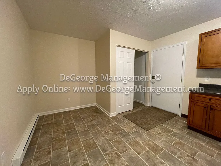 Big Tree Apartments — Photo 34