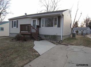 3244 S 39th St, Omaha, NE 68105