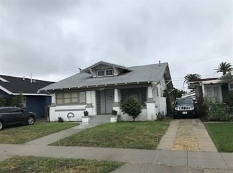 2nd image of 2028 W 43rd St