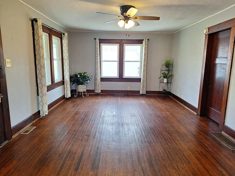 5224 N County Road 400 W — Photo 3