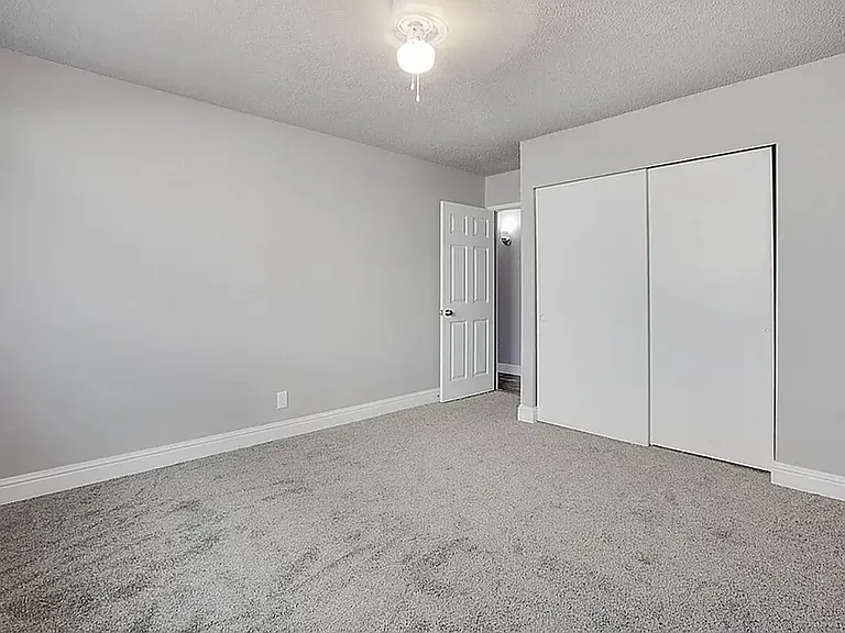 1185 Lincolnwood Cir — Photo 7