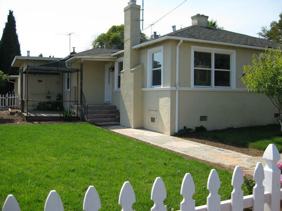 1st image of 41 W 39th Ave #41