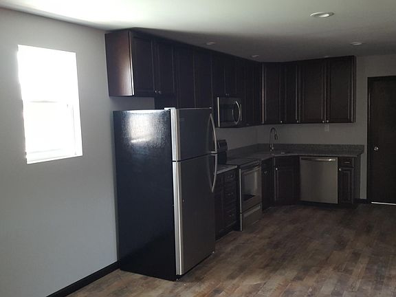 2nd image of 1042 Broadway St #B