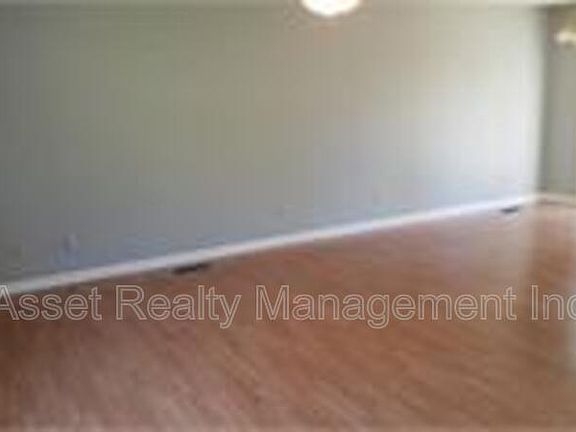 2nd image of 134 Oakview Dr #A