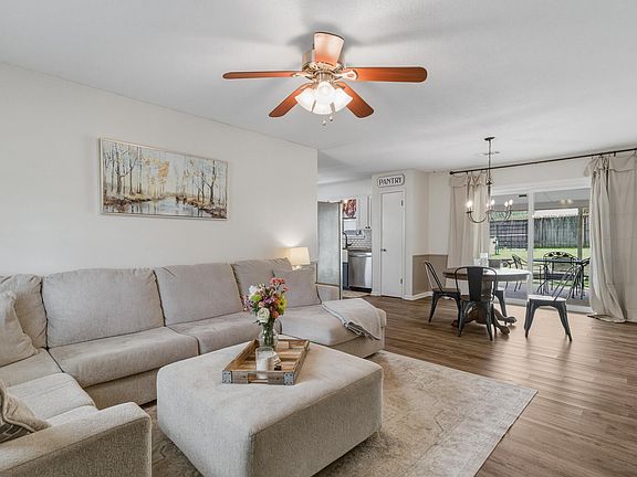 3rd image of 118 Hardwood Dr