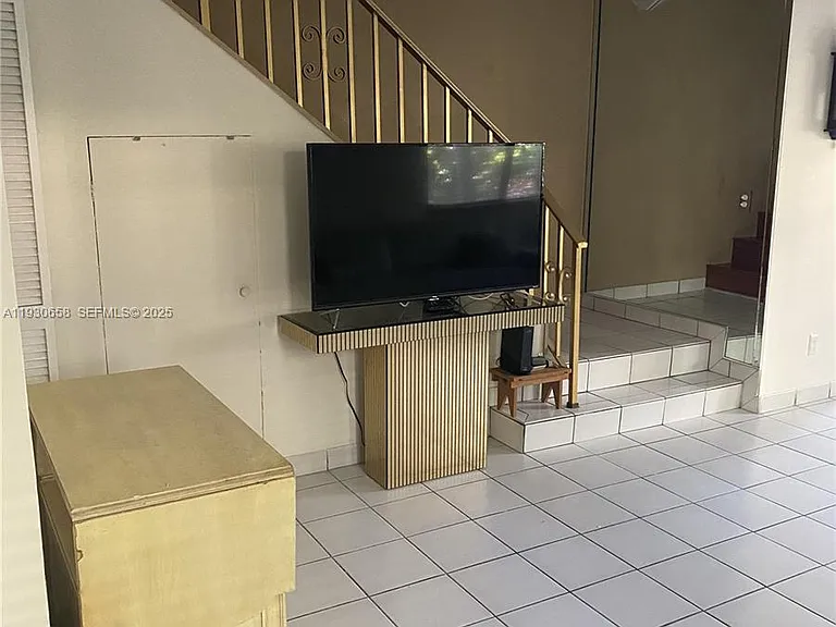 8950 Collins Ave #7 — Photo 6