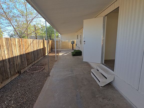 4th image of 10571 N Bloom St