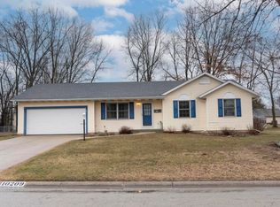 10209 Ashleys Meadow Dr, Granger, IN 46530