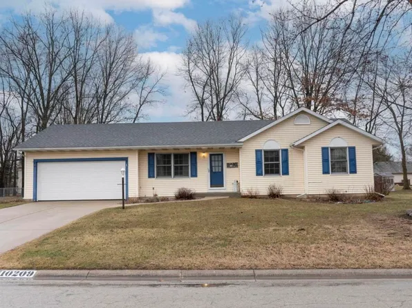 10209 Ashleys Meadow Dr, Granger, IN 46530