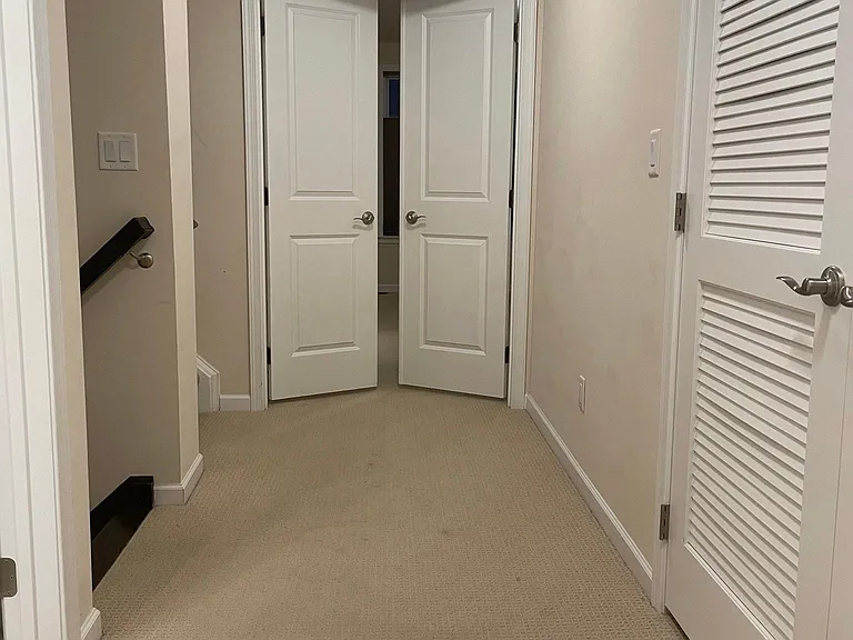 Bedroom level - Master bed entrance