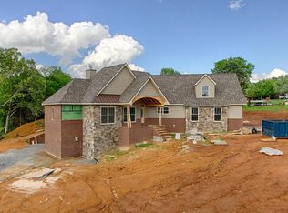 3408 Bekalea Dr, Louisville, TN 37777