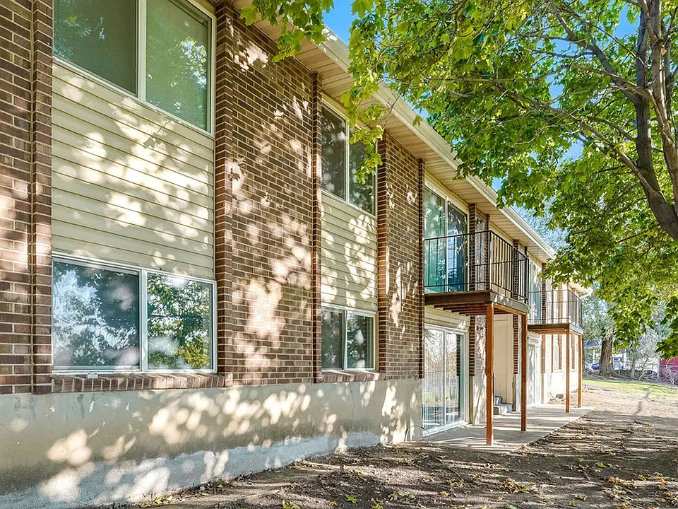 25 N Orchard Dr