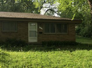 122 Hughes Ave, Des Moines, IA 50315