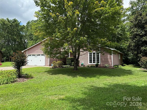 2nd image of 6916 Whipps Cross Ct
